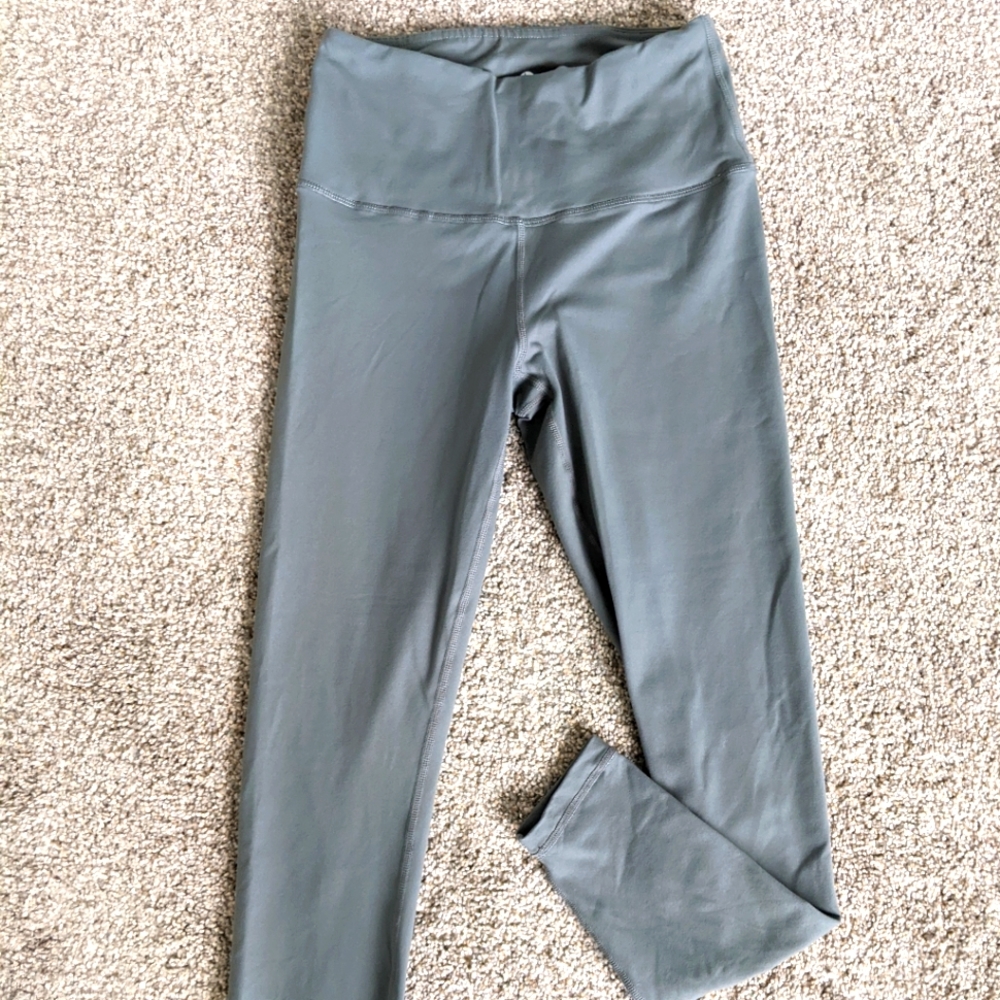 Athletic leggings